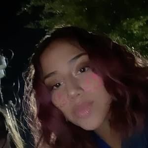 Meet your Posher, Fatima